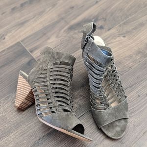 Vince Camuto Suede Shoes Sz 7